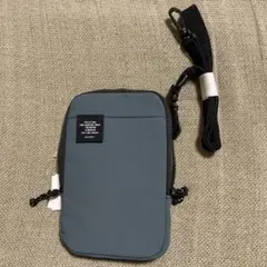 デルフォニックス インナーキャリング スタッド スマホバッグ ダークグリーン