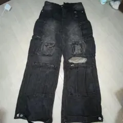 ダメージパンツ