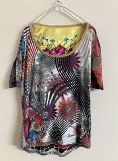 デシグアル　ラウンドネック　Tシャツのサムネイル