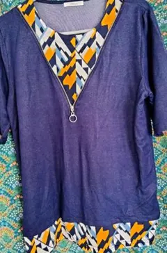 ジッパー付きネイビー半袖トップス