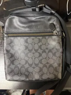 美品】COACH ヘリテージ メッセンジャーバッグ シグネチャー PVC 黒色