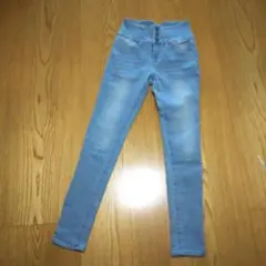 ライトブルー スキニージーンズ ハイウエスト