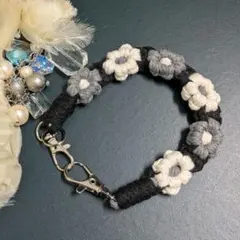 スマホストラップ☆ハンドストラップ☆花☆マクラメ☆a1-26cm