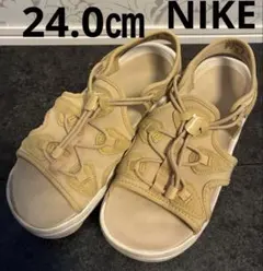 NIKE エアマックスココ ベージュ 24㎝のサムネイル