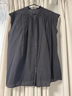 大きいサイズ　ブラック ノースリーブシャツ