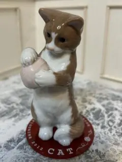 ロイヤルコペンハーゲンイヤーフィギュリン2012毛糸玉であそぶ猫