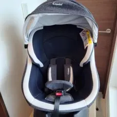 【Combi】チャイルドシート新生児〜