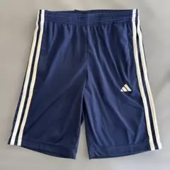 adidas ネイビー ストライプ ハーフパンツ 140cm