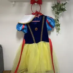 白雪姫　ワンピース130 〜140 マントとカチューシャ付きの3点セット