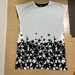 グラニフ チュニック ロングＴシャツ フレンチスリーブ 星柄　黒　白のサムネイル