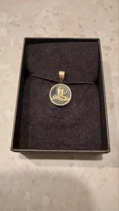 K18蛇ペンダントトップ オニキス