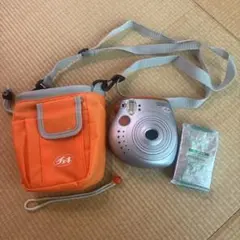 チェキ　instax mini 20