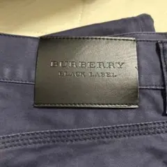 BURBERRY BLACK LABEL カジュアルパンツ ネイビーのサムネイル