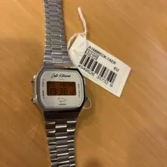 【美品】メゾンキツネ カフェキツネ　CASIO コラボ　腕時計 CASIOカシオCafe' Kitsuneカフェキツネ／コラボ腕時計。USED。 - メルカリ