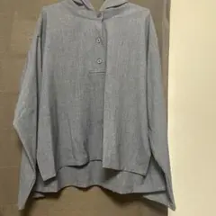 フード付き長袖シャツ