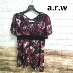 a.r.w 幾何学模様 チュニック 半袖　ワインレッド系のサムネイル