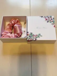 Miss Dior ノベルティサテン ヘアゴム ピンク新品未使用
