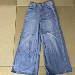 美品　GU ライトブルー ワイドパンツ