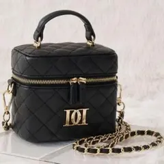 Darich キルティングスクエアミニバッグ ブラック チェーンショルダー