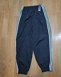 adidas アディダス トラックパンツ　ナイロンパンツ