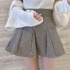 チェック柄プリーツミニスカート　千鳥格子柄　ズボン付き