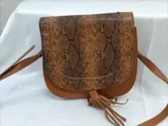 ヘビ柄ショルダーバッグ