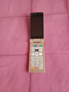 簡単携帯11 折りたたみ式携帯電話 ゴールドのサムネイル