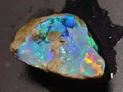 33ct】エチオピアオパール 原石 鉱物 標本 虹 コントラルスオパール