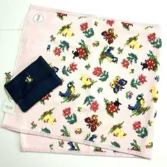 フェイラーハイジ柄の 新品未使用のハンドタオルと タグ付ティッシュポーチ