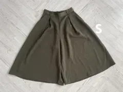 【最終価格】Sサイズ　GU カーキ　オリーブ ガウチョパンツ ゴムウエスト