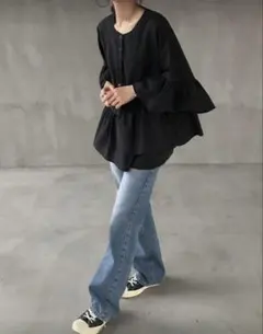 Item thumbnail for item c89e3e66-21ec-4421-93dd-f7aba40b7e19