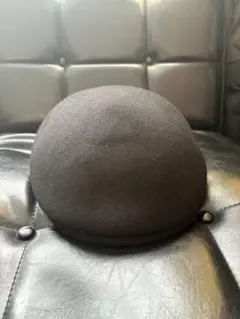 美品　イタリア製　羊毛100% 黒のベレー帽