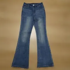 GRL。セミフレアデニムパンツ。cu508。ブルー。М