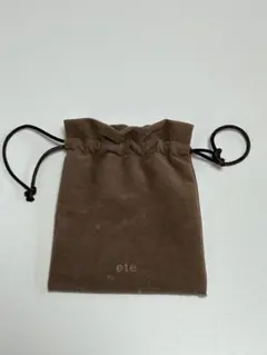 ete ゴールド ブレスレット ポーチ付きのサムネイル
