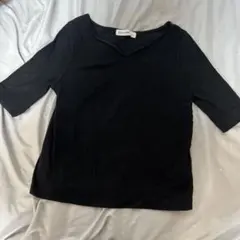 BABYLONE 黒 Vネック　五分袖Tシャツ