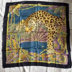 Salvatore Ferragamo シルクスカーフ 動物柄 - メルカリ