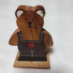 木製クマの置物 ハート付き 約６×１０cm