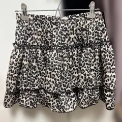 ヒョウ柄フリル付きミニスカート
