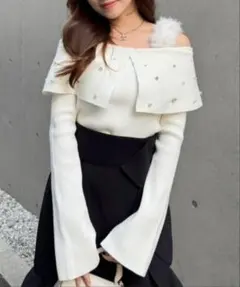 rienda ショルダーフェイクファービジューニットトップス