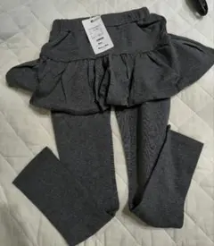 【新品】ビー　ビーデスビー　スカート付きレギンス　スカッツ　濃いめグレー　110