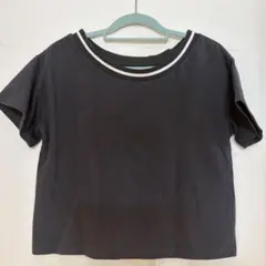 未使用　首元ライン入り　T シャツ