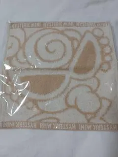 ヒステリックミニ  ハンドタオル(未開封)と紙袋