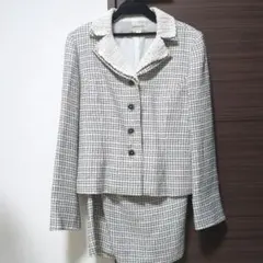 【美品】RIFANNE チェック柄ファー付きスーツ