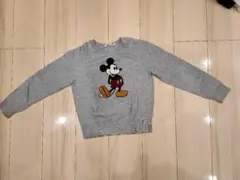ユニクロ　　ミッキーマウスニット　140