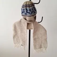 ベージュ ニット帽 &マフラーのセット