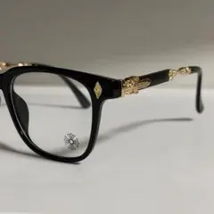 クロムハーツ好きの方におすすめ！ 装飾ゴールド伊達メガネ ロゴ入り