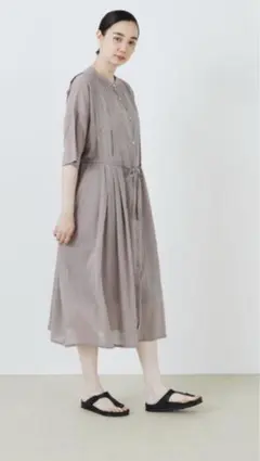 大人のおしゃれ手帳掲載　タックが素敵なワンピース【タグ付き・未着用】