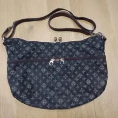 russet ショルダーバッグ ダークカラー幾何学模様