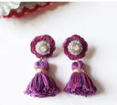 548.刺繍フラワー ピアス イヤリング 紫のタッセルイヤリング 金具選択可能