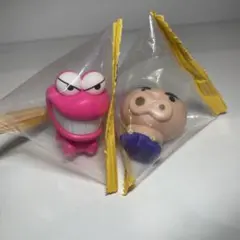 クレヨンしんちゃん　プチっとすわりマス　ミニフィギュア2点セット